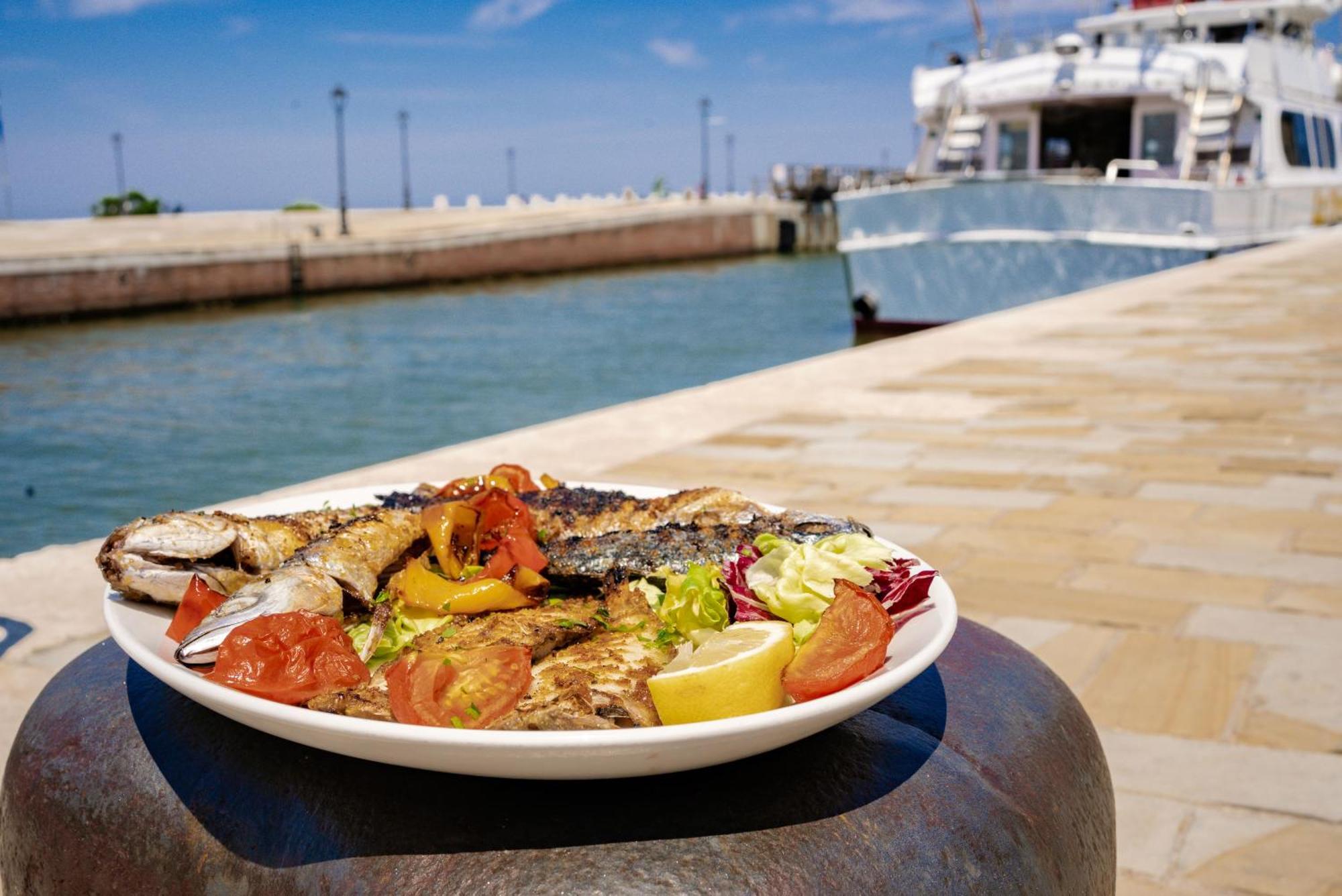 Miramare Hotel Ristorante Convegni Cesenatico Exterior photo